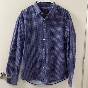 UNTUCKit blue patterned button up